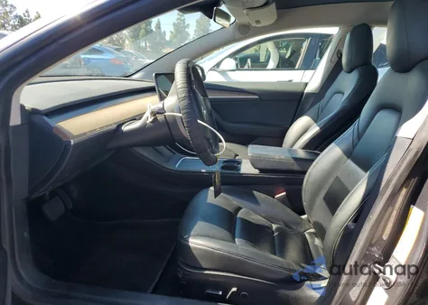 2021 Tesla Model 3 из США, поврежденный, VIN 5YJ3E1EB4MF995906